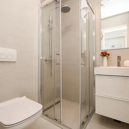 ヴィラ Miri R1 プリヴラカ