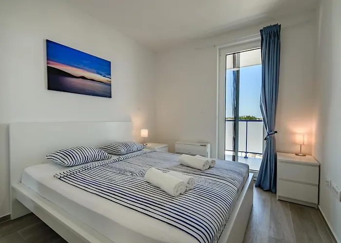 Villa Miri R1 *