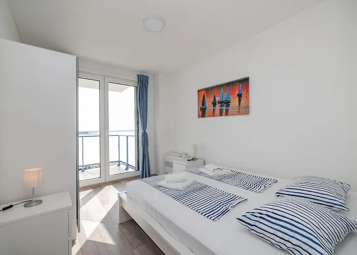 Miri R1 Villa