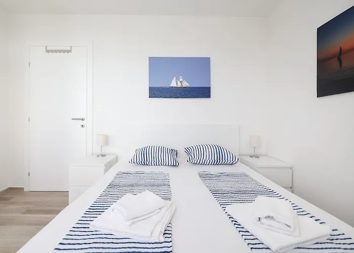 Miri R1 Villa