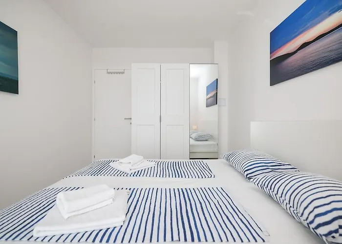 Miri R1 Villa Privlaka (Zadar)