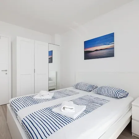 Miri R1 Privlaka (Zadar)