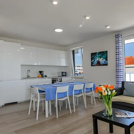 Miri R1 * Privlaka (Zadar)