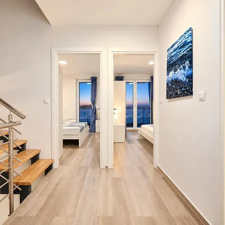 Miri R1 Villa Privlaka (Zadar)