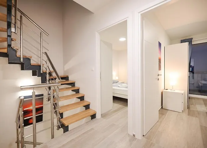 Miri R1 * פריבלאקה